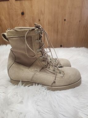 NEW Wellco Desert Tan Army Combat Military Boots Men Sz 11.5 R Vibram Sole WP